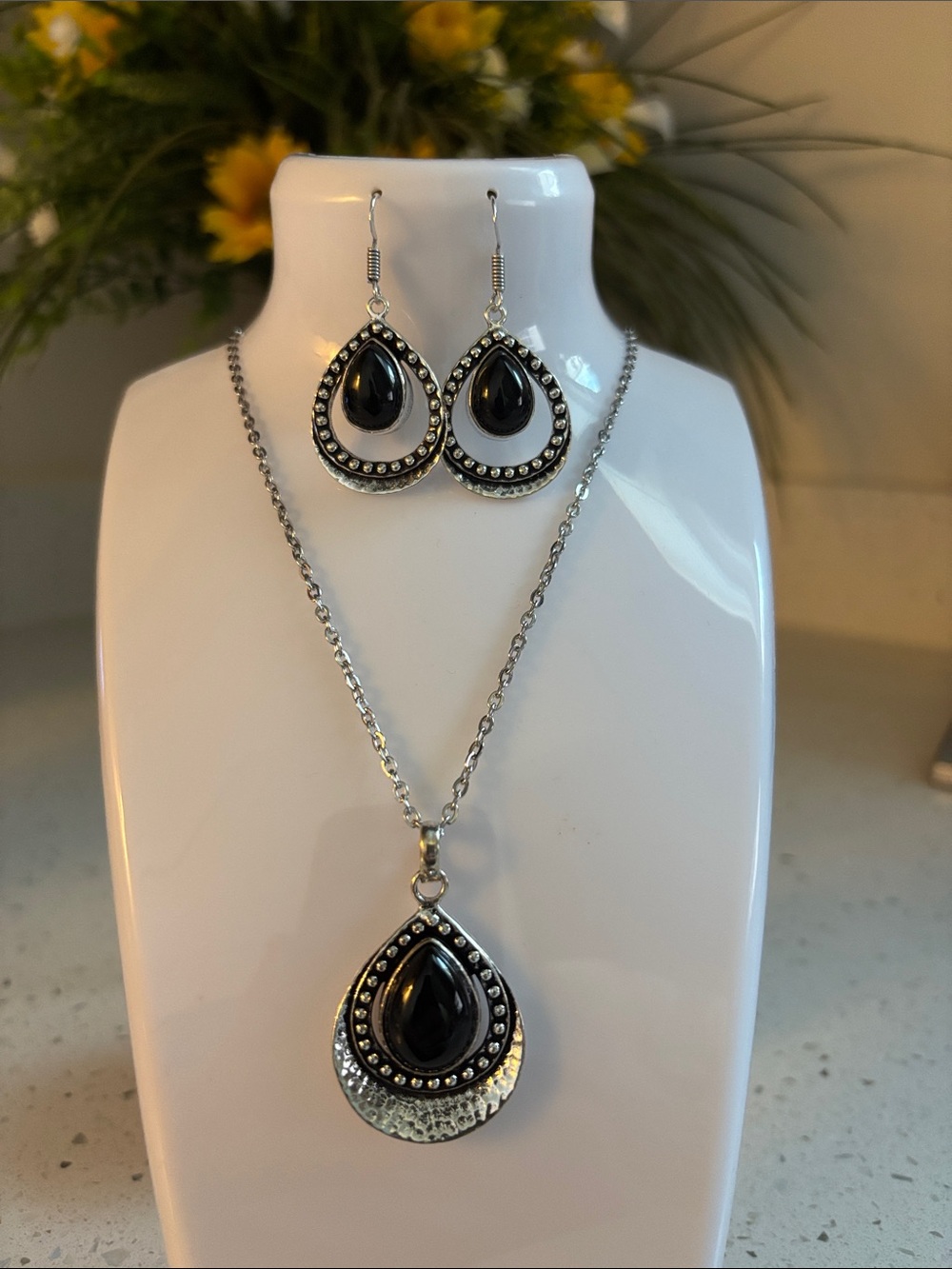 Black Onyx Teardrop Gemstone Pendant Necklace & Earrings Set